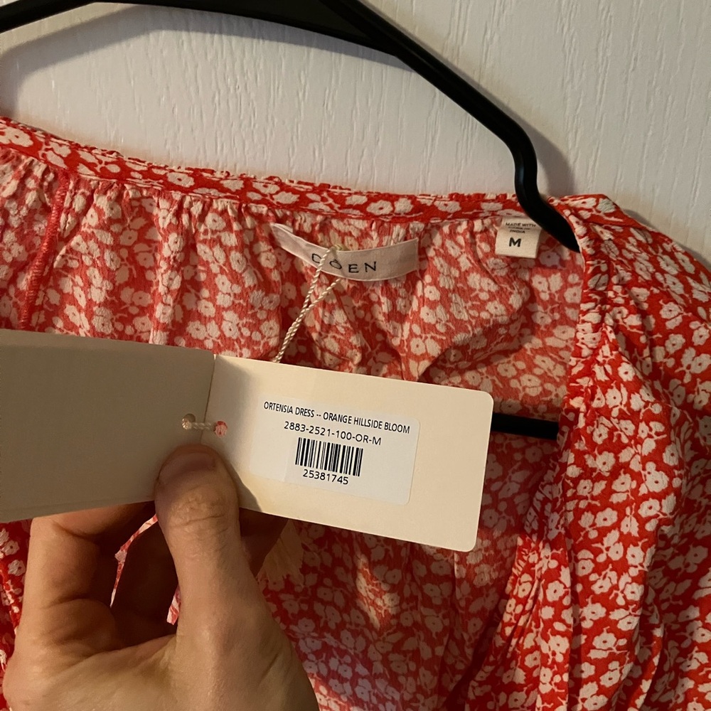 Doen flower Maxi Dress —incredibly flattering - Picture 2 of 3